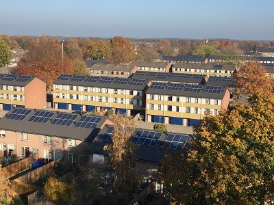 foto woningen met zonnepanelen website