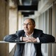 ger peeters leunend mooi licht